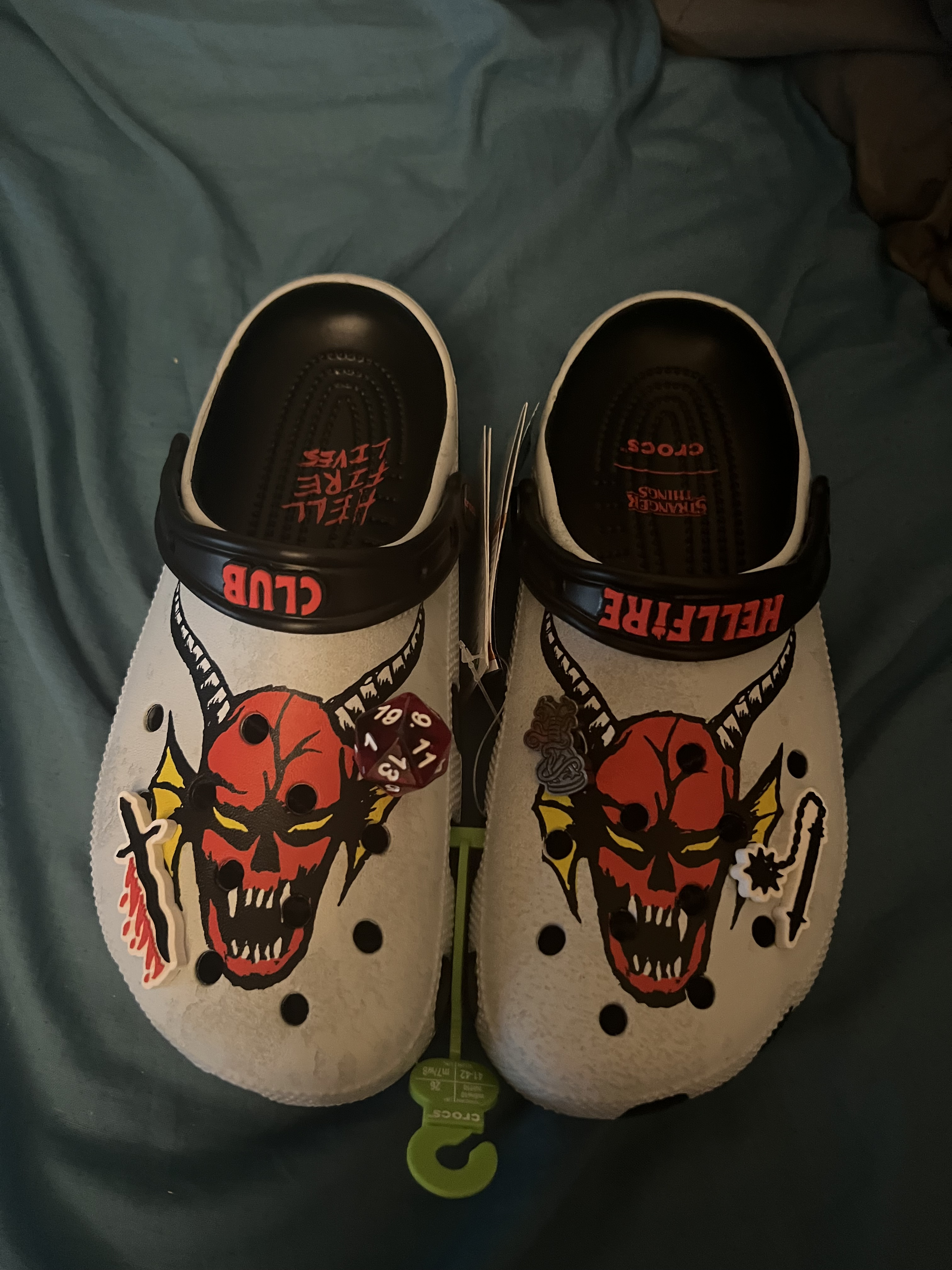 Crocs stranger things