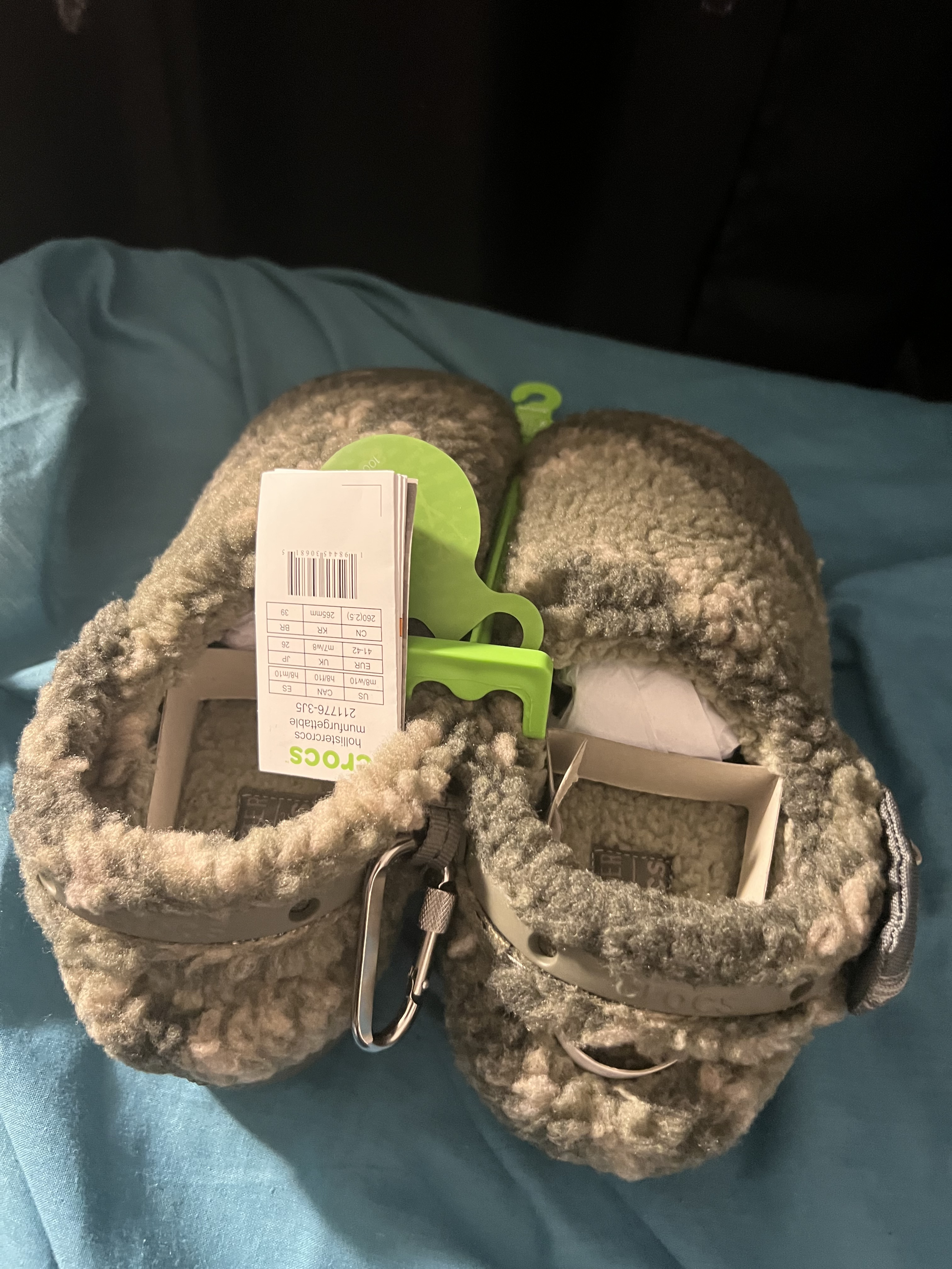 Crocs hollister - Image 3