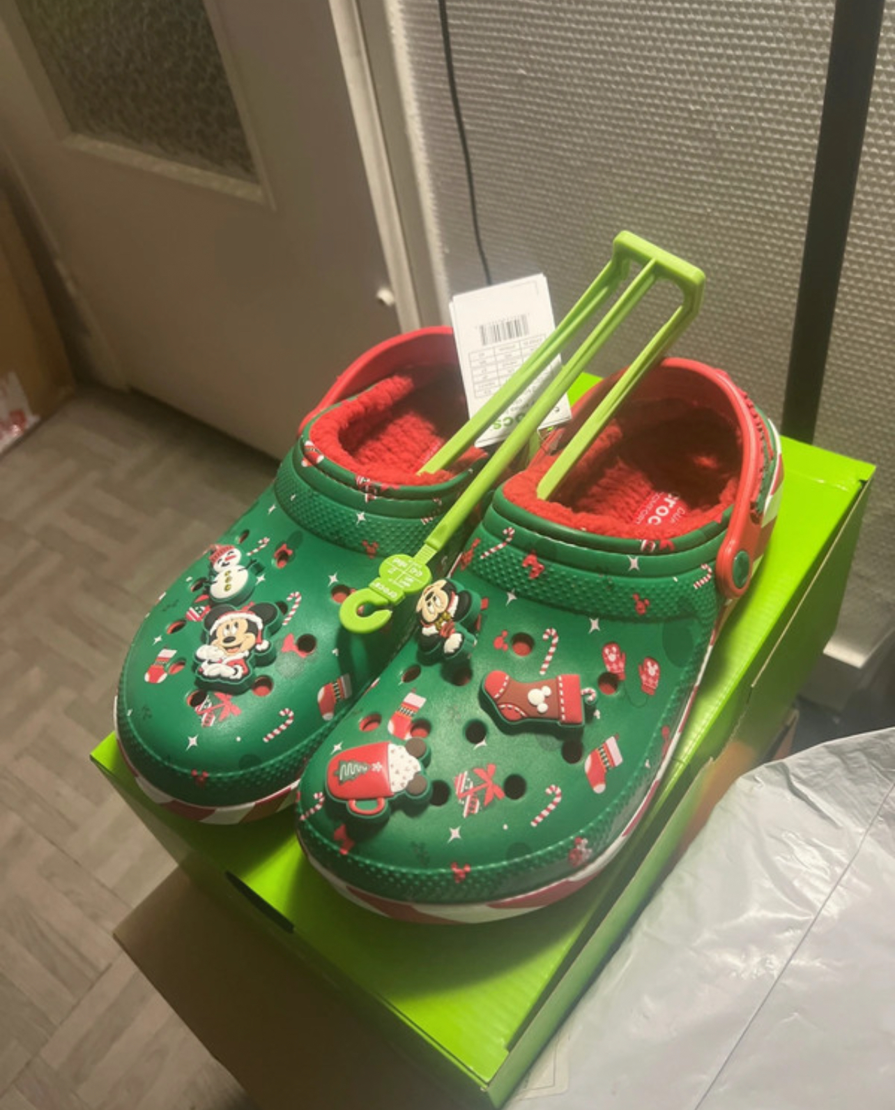 Crocs mickey